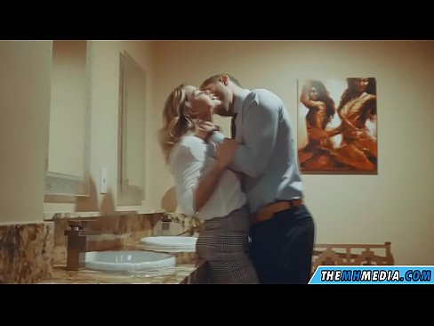 ❤️ Ke hoʻowalewale ʻia ʻoe e kahi blonde busty i kahi lumi hoʻomaha ākea ☑ ʻO ka wahine iā mākou haw.onlyhdporn.ru ❤